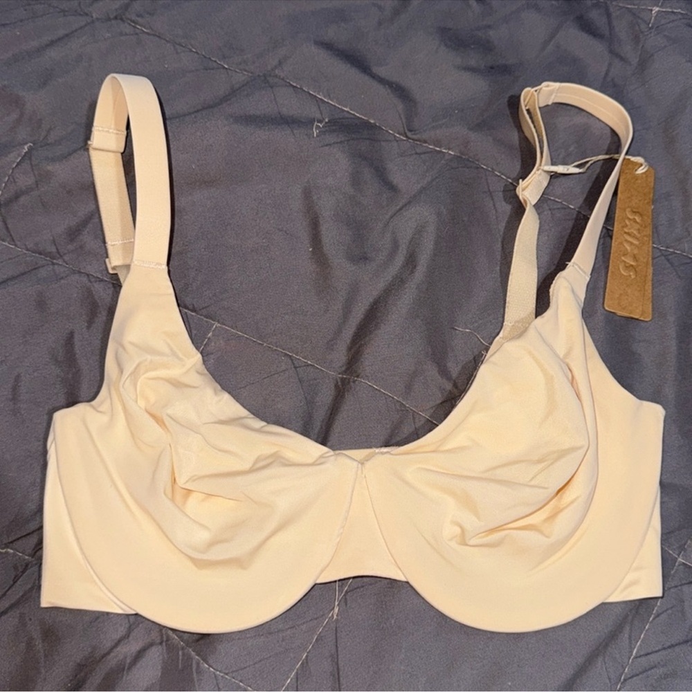 SKIMS FULL COVERAGE BRA '30D'